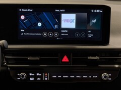 Kia EV6 - Light Edition 63 kWh | Enkele kleuren op voorraad bel voor info | NU MET €4.000, - inruilp