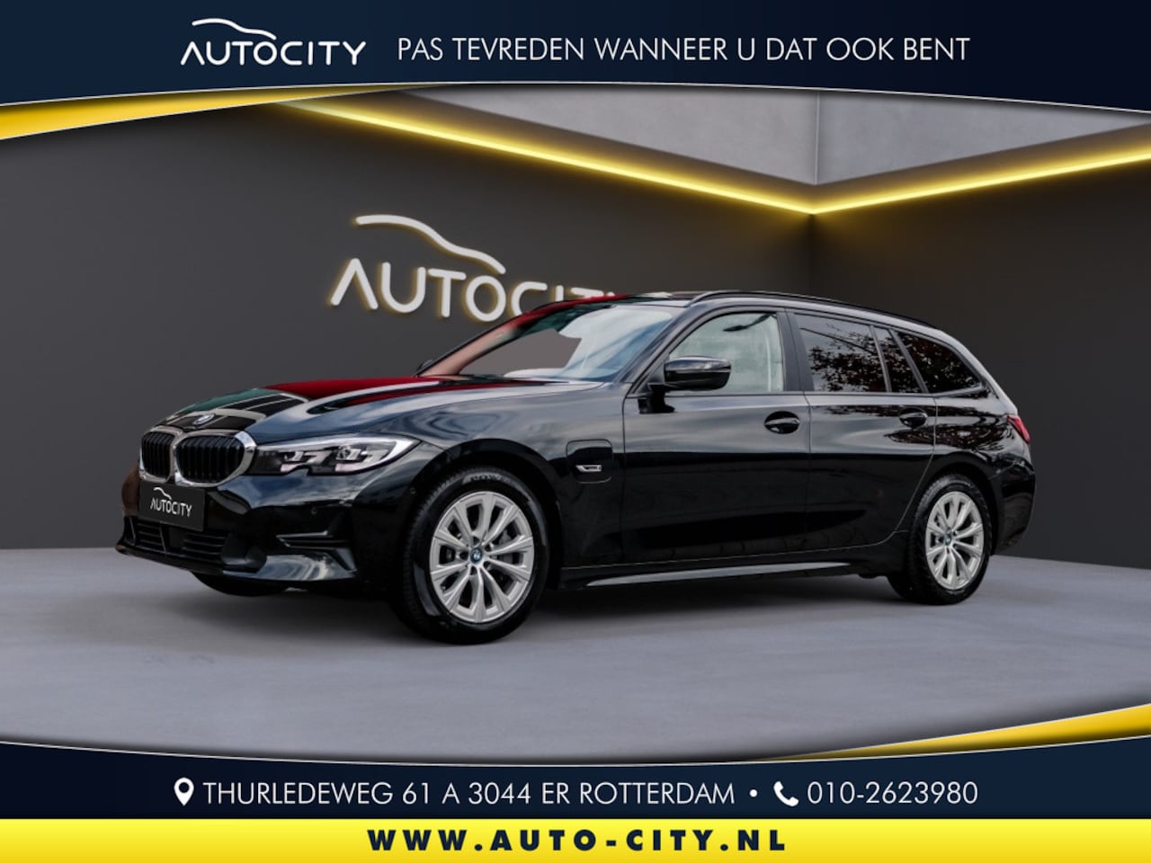 BMW 3-serie Touring - 330e Advantage Pano l Leder l Driver Assistance Pack l Stuur sto - AutoWereld.nl