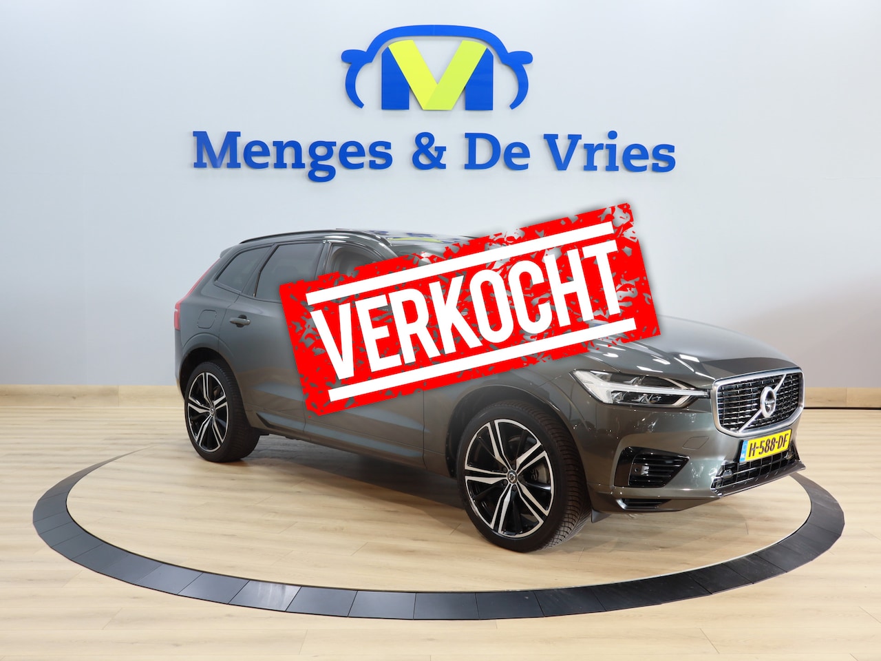 Volvo XC60 - 2.0 T8 Twin Engine AWD R-Design Airco ECC | Panorama | Virtual | Memory | Head Up | 360 Ca - AutoWereld.nl