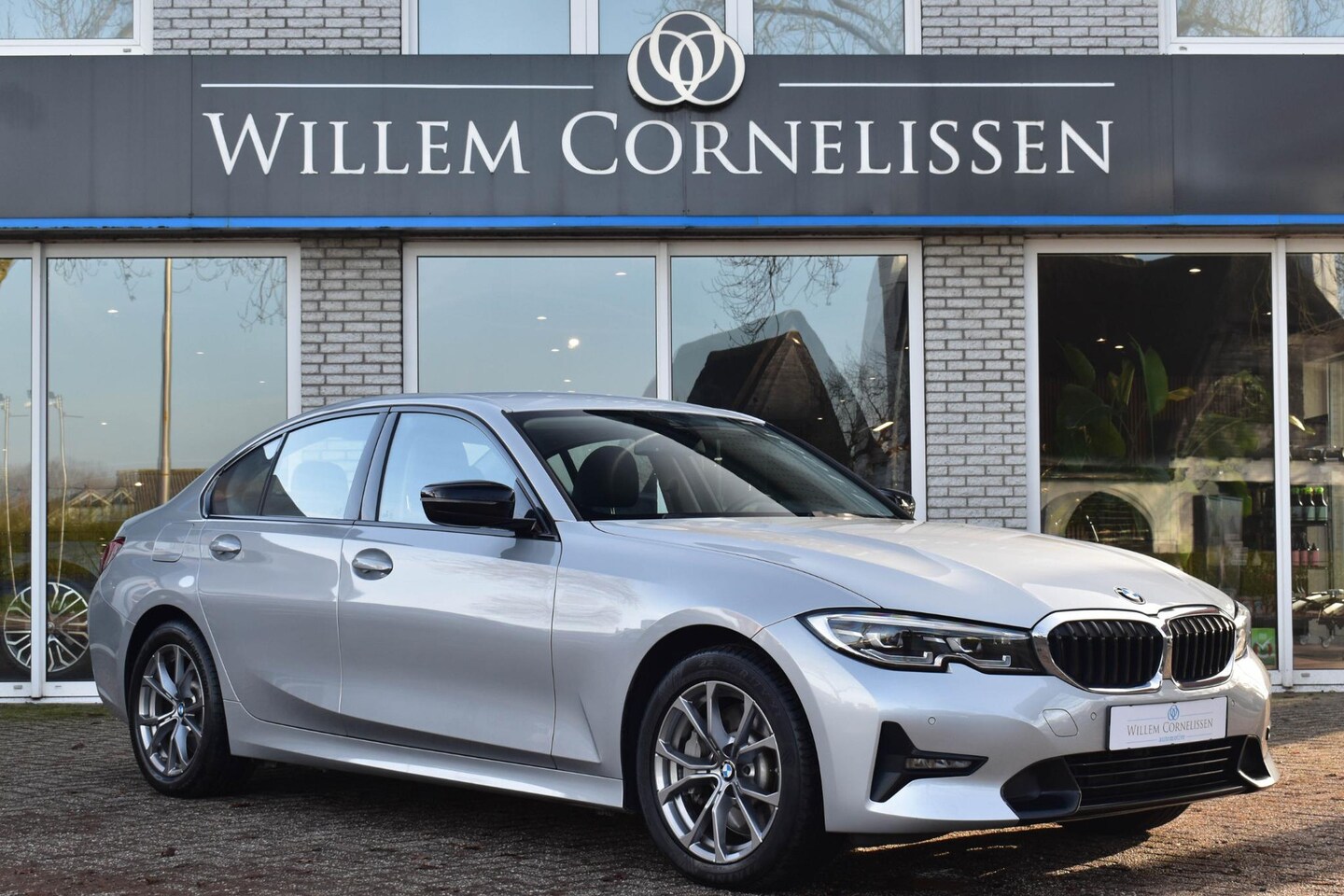 BMW 3-serie - 330e High Executive Aut. Leder Navi Carplay Stoelverwarming HiFi - AutoWereld.nl