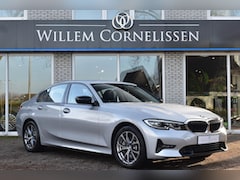 BMW 3-serie - 330e High Executive Aut. Leder Navi Carplay Stoelverwarming HiFi