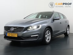 Volvo V60 - 2.0 D2 Momentum Business Schuifdak | Trekhaak | Automaat