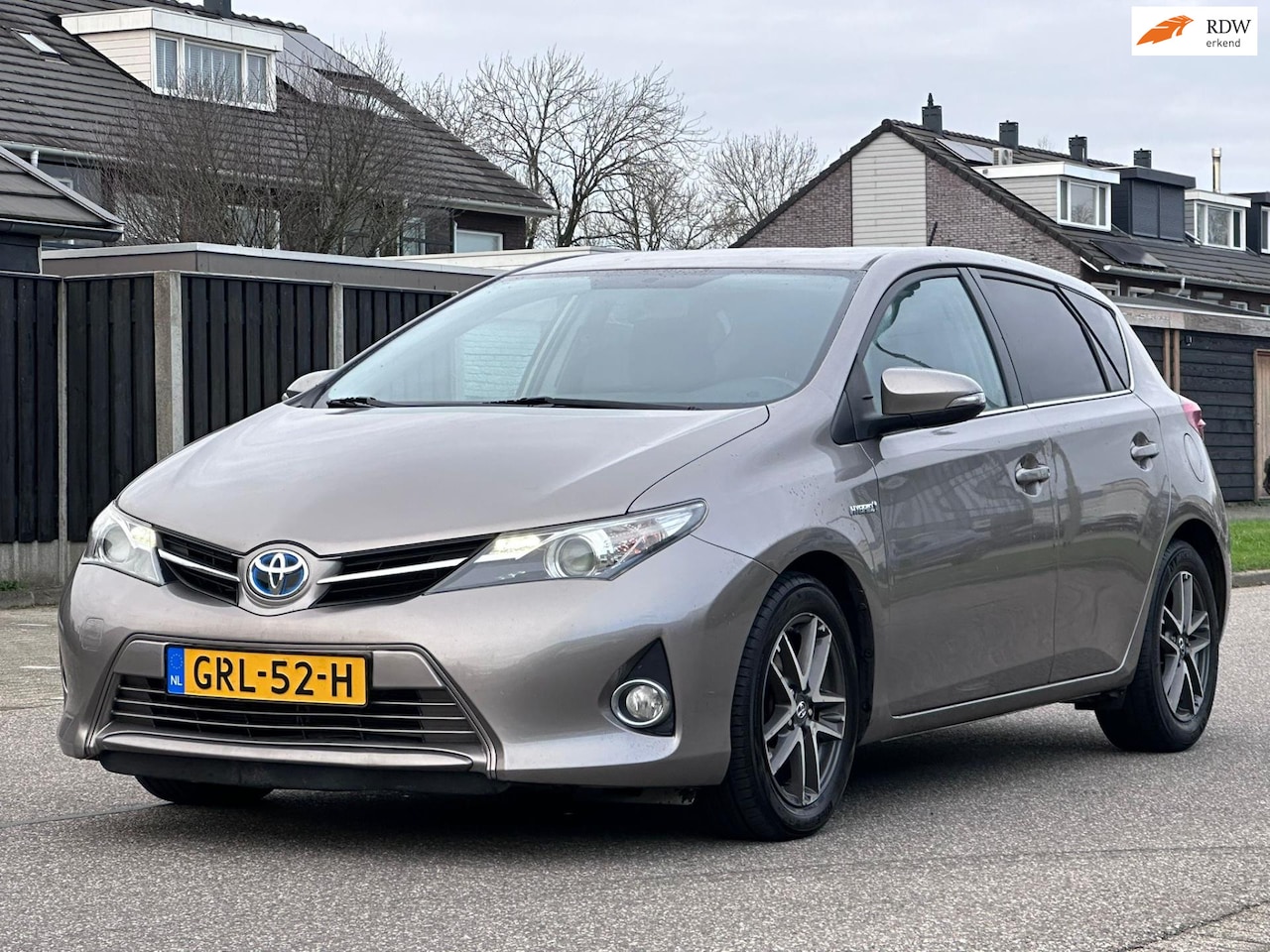 Toyota Auris - 1.8 Hybrid Lease Automaat*Achteruit Camera*Cruise*Clima*LM velgen*Dealer ondergoeden* - AutoWereld.nl