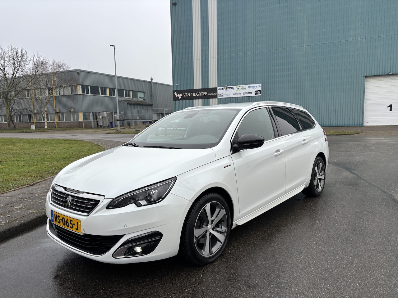 Peugeot 308 SW - 1.2i PureTech GT-line 6-Bak 131 PK. Zeer mooie en als nieuw rijdende auto !!! - AutoWereld.nl