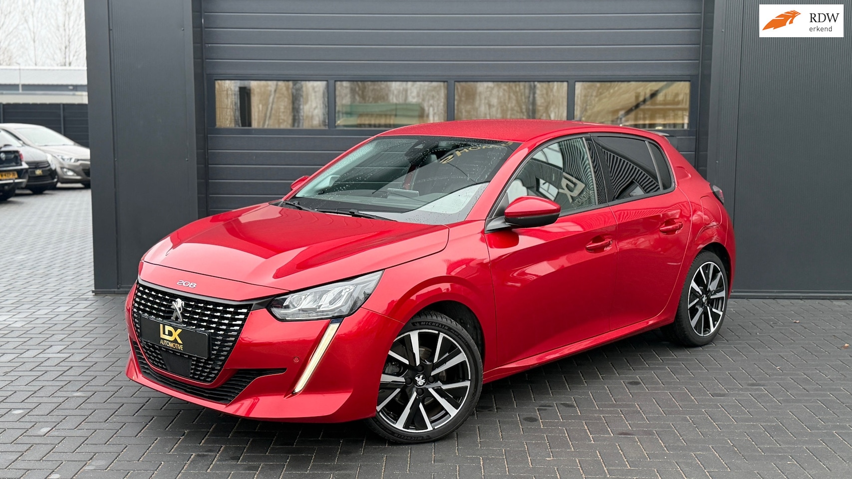 Peugeot 208 - 1.2 PureTech Allure GT-Line Carplay|Led|Camera - AutoWereld.nl