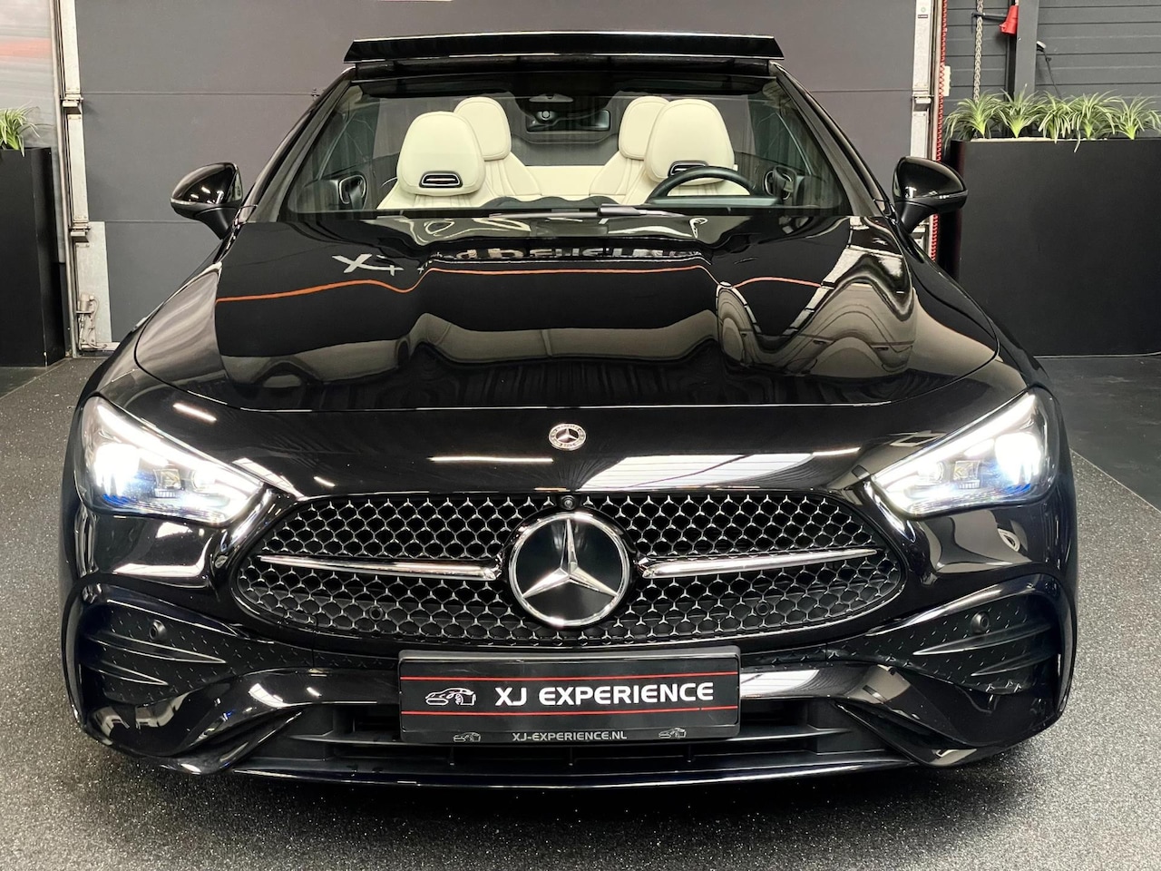 Mercedes-Benz CLE Cabriolet - 200 AMG Line HUD NAVI 204PK - AutoWereld.nl