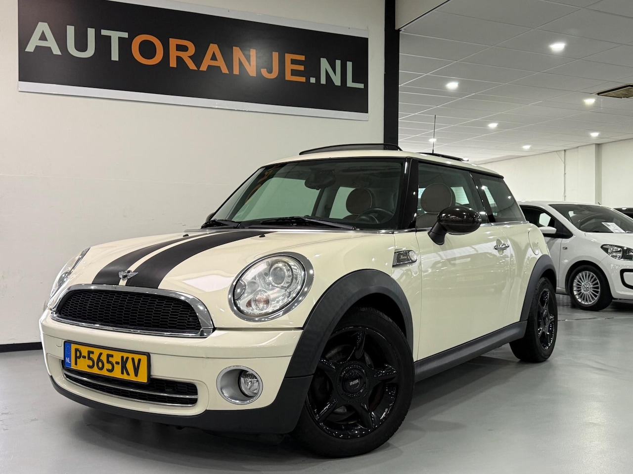 MINI Cooper - Mini 1.6 Business Line-Pano-Airco-Leer-APK - AutoWereld.nl