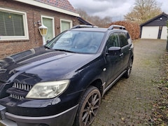 Mitsubishi Outlander - 2.0 Invite plus