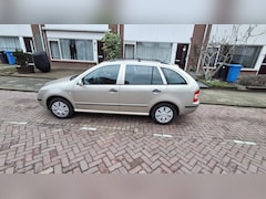 Skoda Fabia Combi - 1.4-16V Equipe
