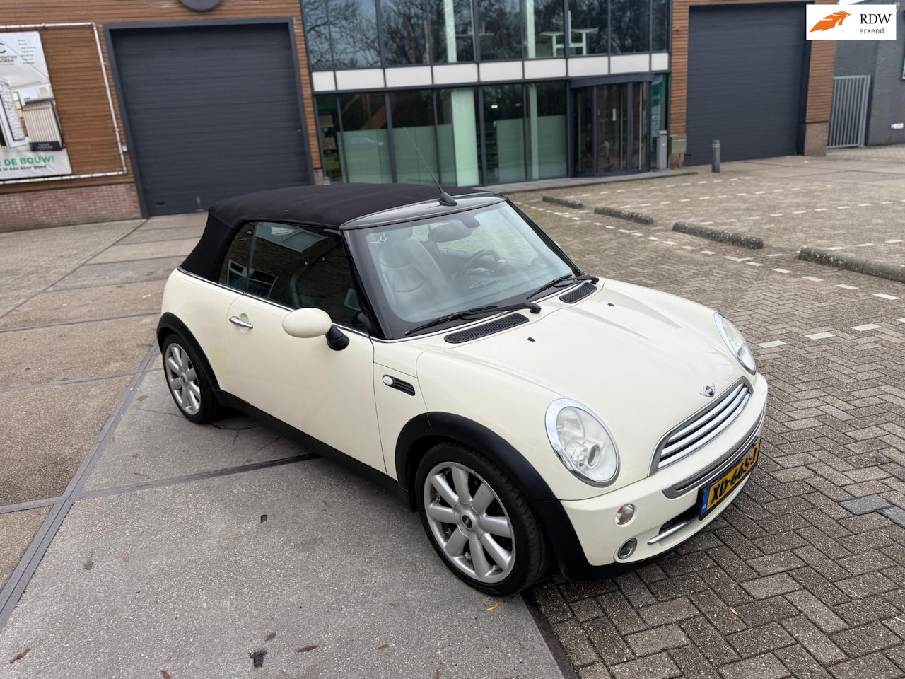 MINI Cabrio - 1.6 Cooper Mini 1.6 Cooper (( automaat/ cabrio )) - AutoWereld.nl