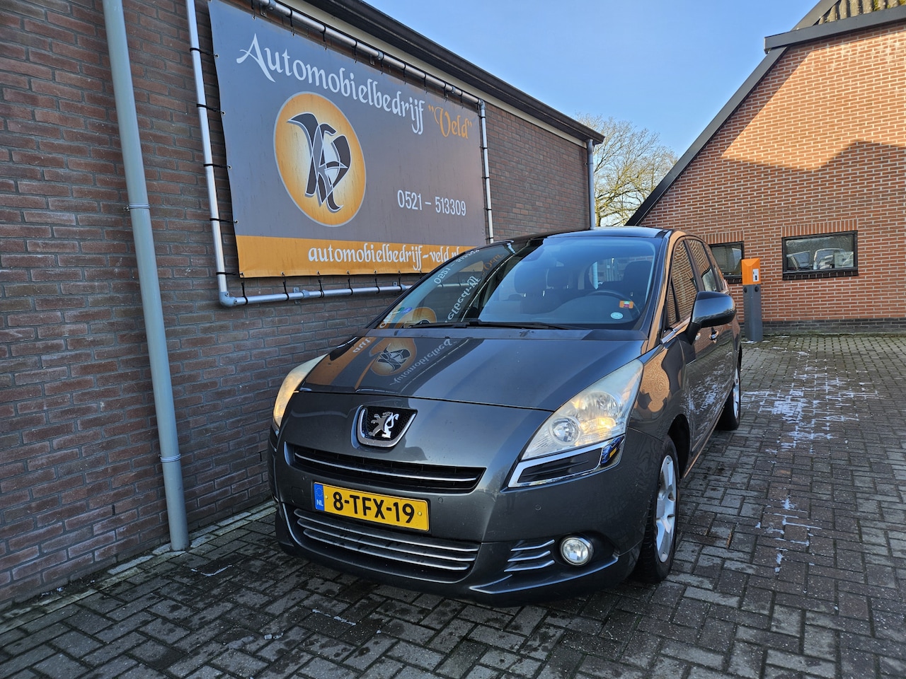 Peugeot 5008 - 1.6 THP Blue Lease Executive 7p. 1.6 THP Blue Lease Executive 7p. (loopt niet goed) - AutoWereld.nl