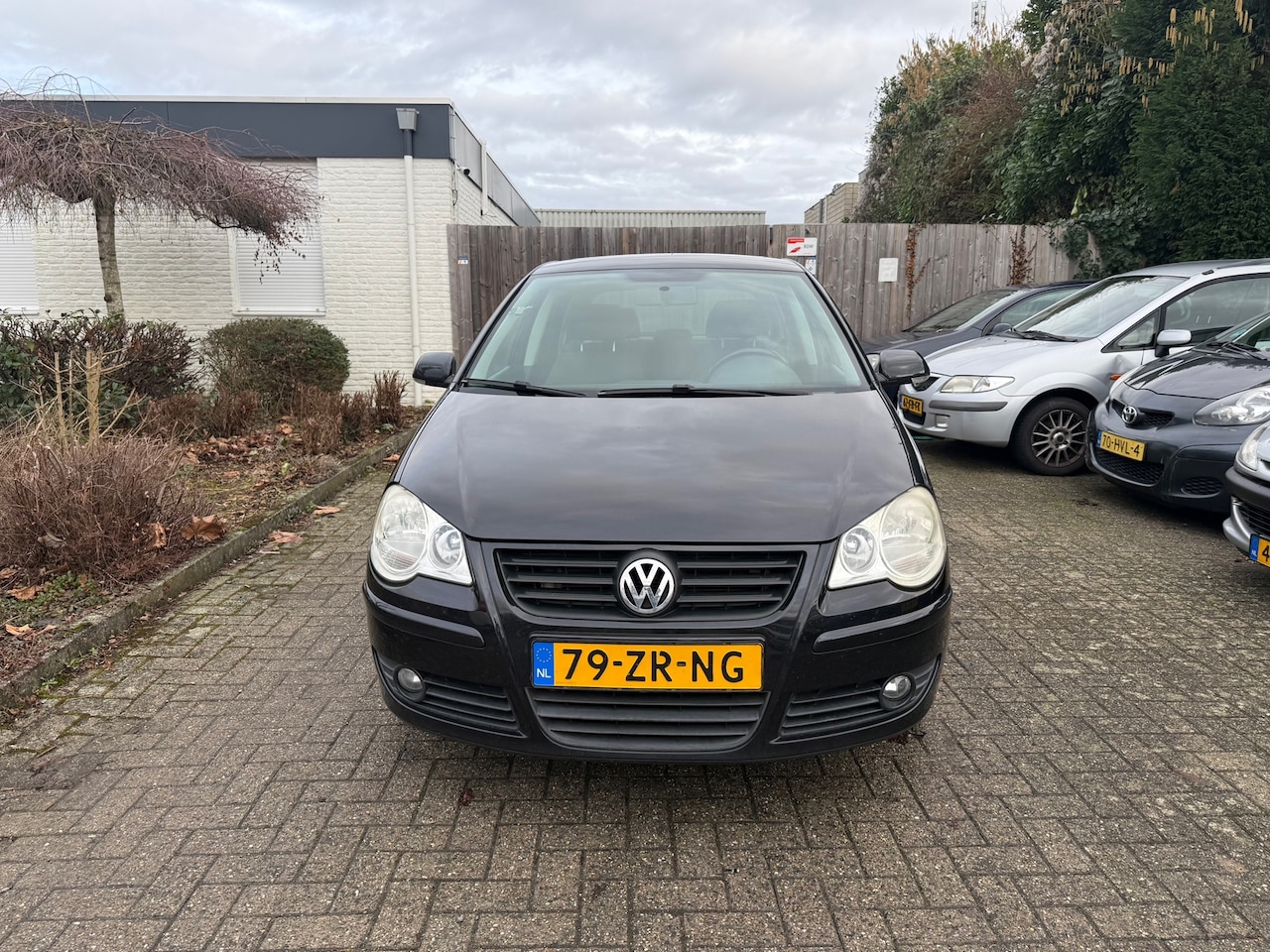 Volkswagen Polo - 1.4-16V Comfortline 1.4-16V Comfortline - AutoWereld.nl