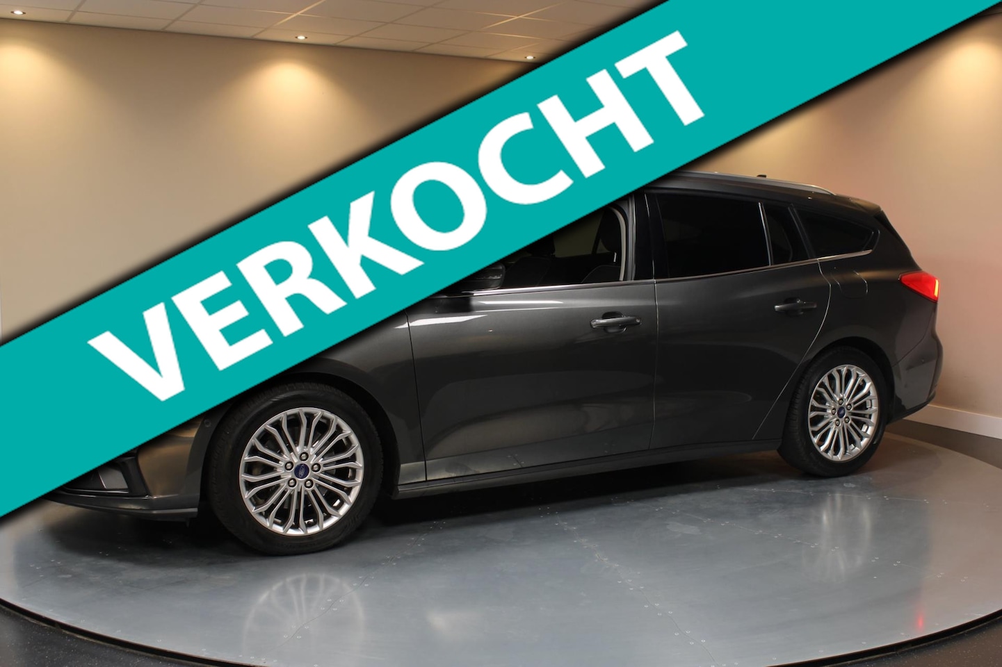 Ford Focus Wagon - 1.0 EcoBoost Titanium Business *Automaat* Dealer OH|B&O|Carplay - AutoWereld.nl