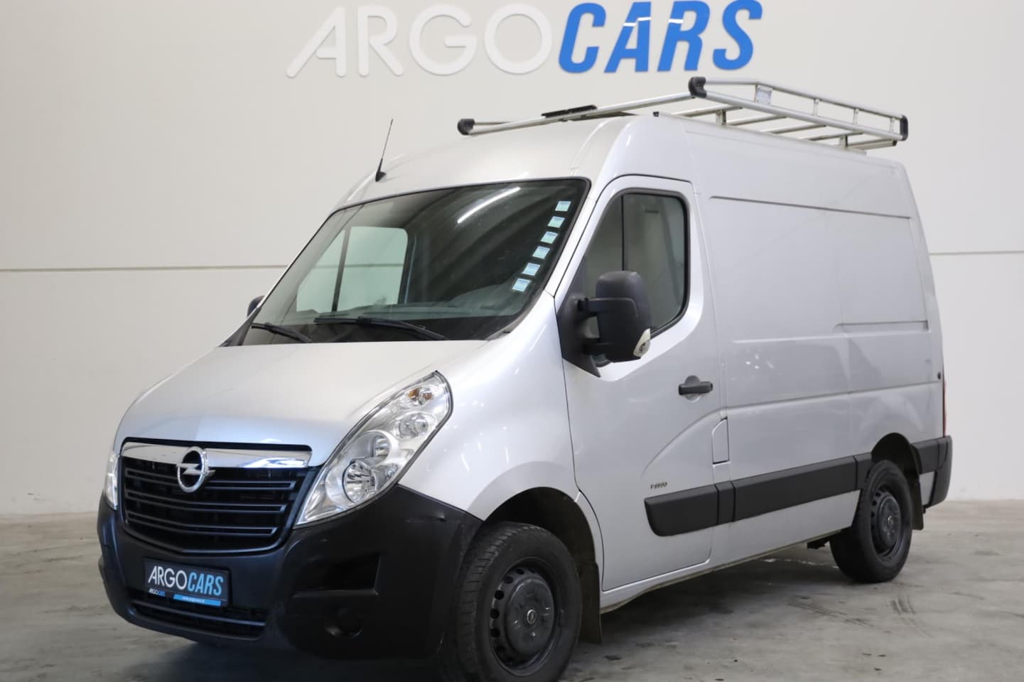 Opel Movano - 2.3 CDTI CAMERA IMPERiAAL SCHADE ACHTERDEUREN AIRCO CRUISE CONTR TREKHAAK IMPERIAAL TOP AU - AutoWereld.nl