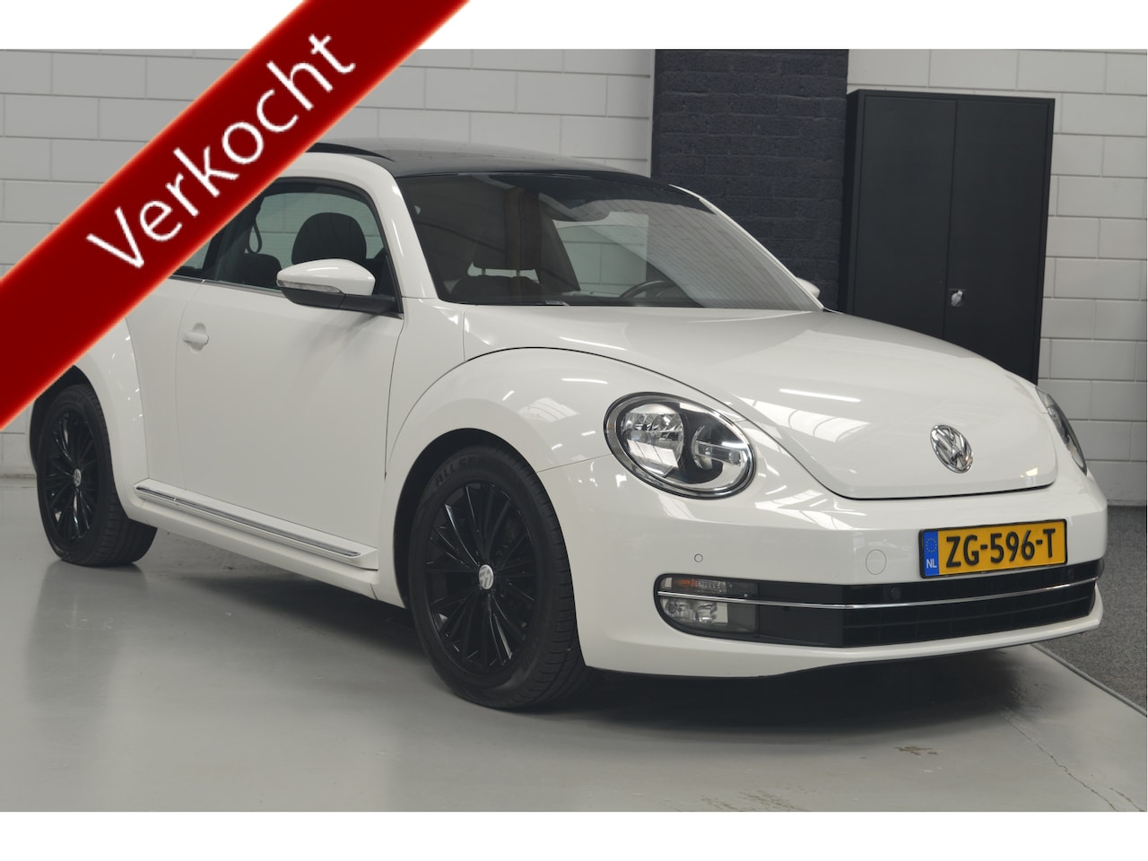 Volkswagen Beetle - 1.2 TSI Design // PANORAMADAK // CLIMA // CRUISE // NAVI // PDC VOOR&ACHTER // - AutoWereld.nl