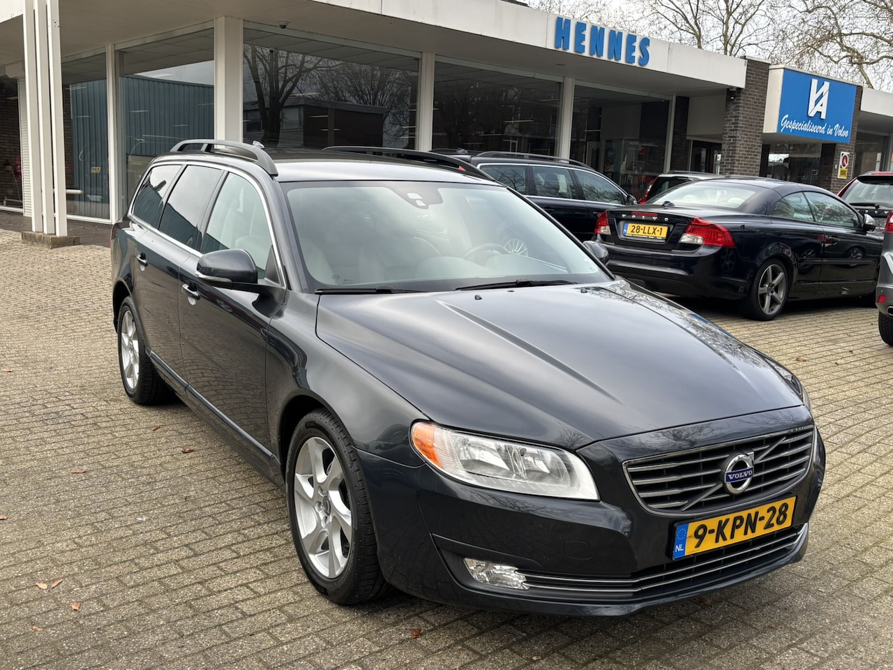 Volvo V70 - 1.6 T4 Aut Momentum Leder Md 14 Family - AutoWereld.nl