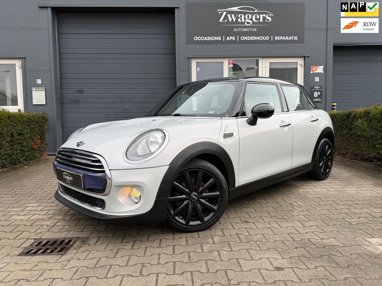 MINI Cooper - Mini 1.5 Business | Navi | 5.drs | Garantie - AutoWereld.nl