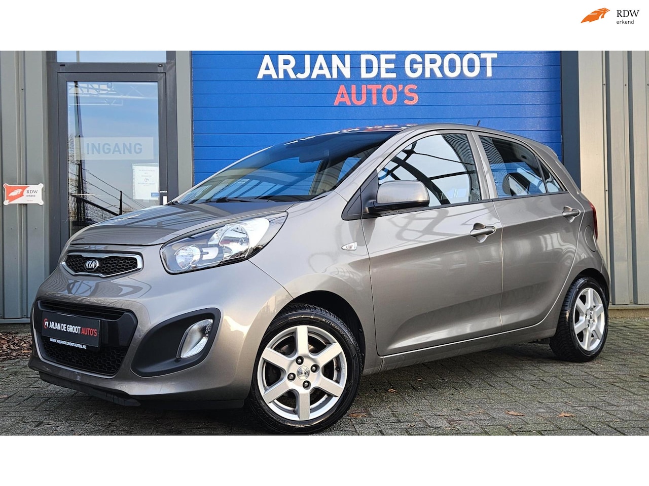 Kia Picanto - 1.2 86PK 5Drs AUTOMAAT Airco Elec pakket All season banden - AutoWereld.nl