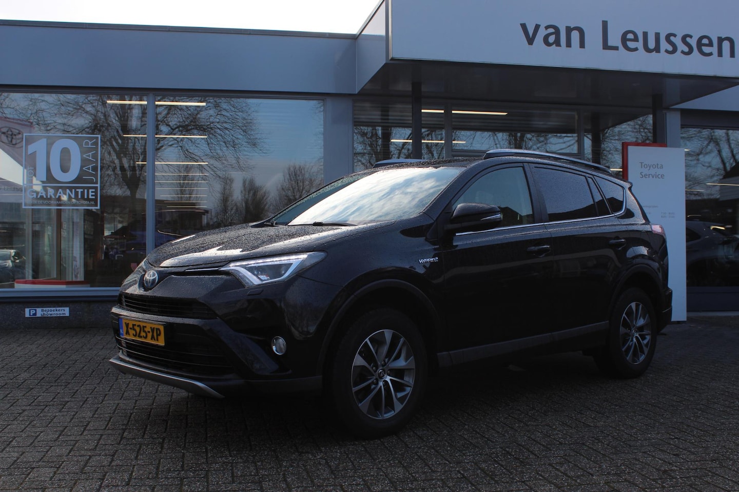 Toyota RAV4 - 2.5 Hybrid DYNAMIC Toyota RAV4 2.5 Hybrid Dynamic - AutoWereld.nl