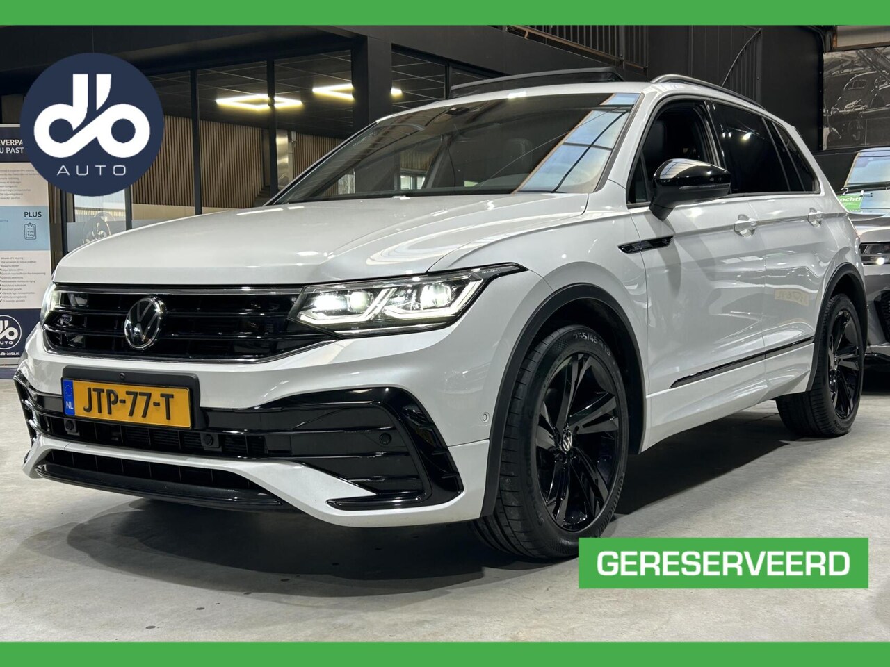 Volkswagen Tiguan - 1.5 TSI R-Line Business+ PANO I 360 CAMERA I ELEC. TREKHAAK I MATRIX LED I 1800 KG TREKGEW - AutoWereld.nl