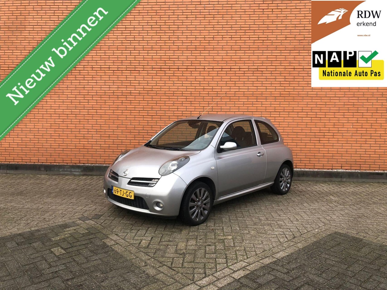 Nissan Micra - 1.6 160SR 130DKM | NAP | KEYLESS | SPORT | AIRC - AutoWereld.nl