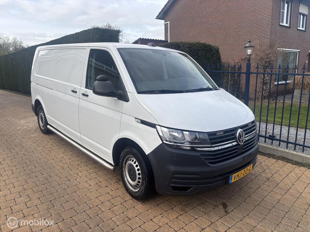Volkswagen Transporter - 2.0 TDI L2H1 32 AUTOMAAT DSG 150PK - AutoWereld.nl