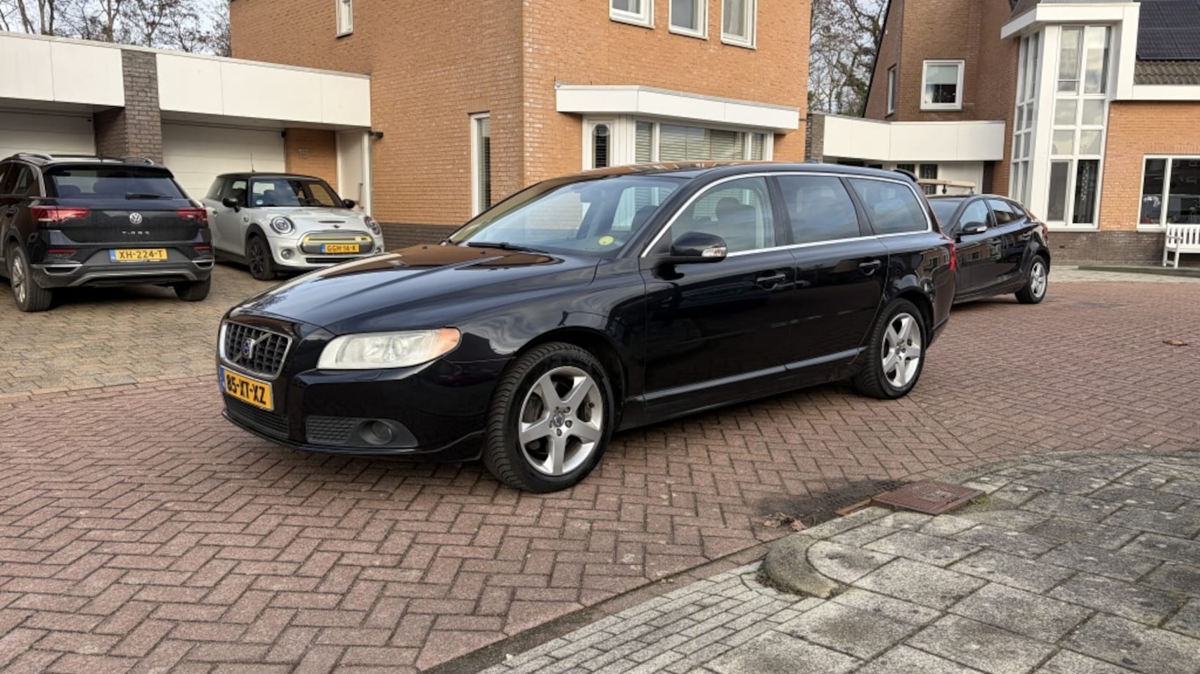 Volvo V70 - 2.5T AUTOMAAT I SUMMUM I Dakspoiler - AutoWereld.nl
