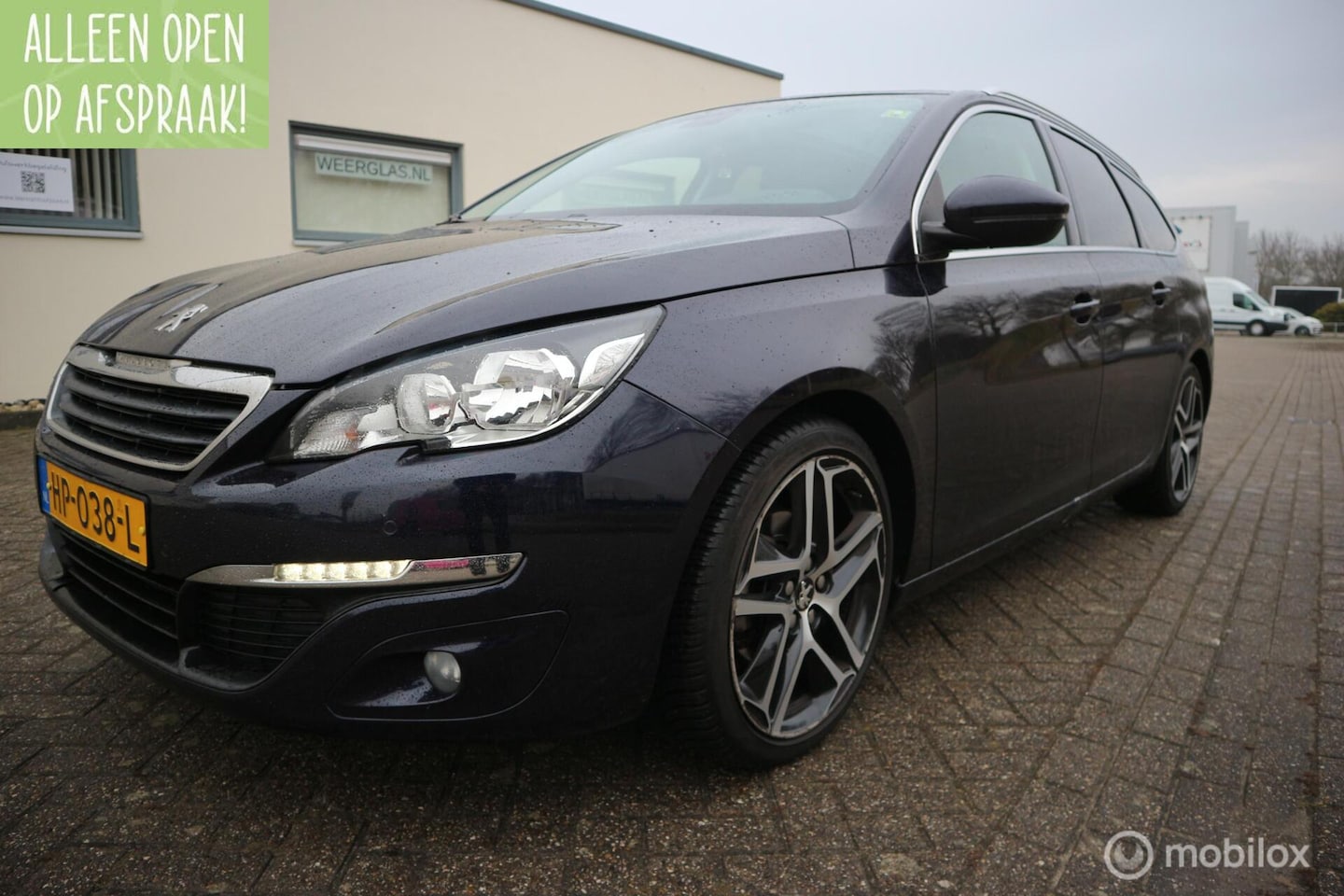 Peugeot 308 SW - 1.6 BlueHDI 120pk Executive Pack PANORAMADAK - AutoWereld.nl