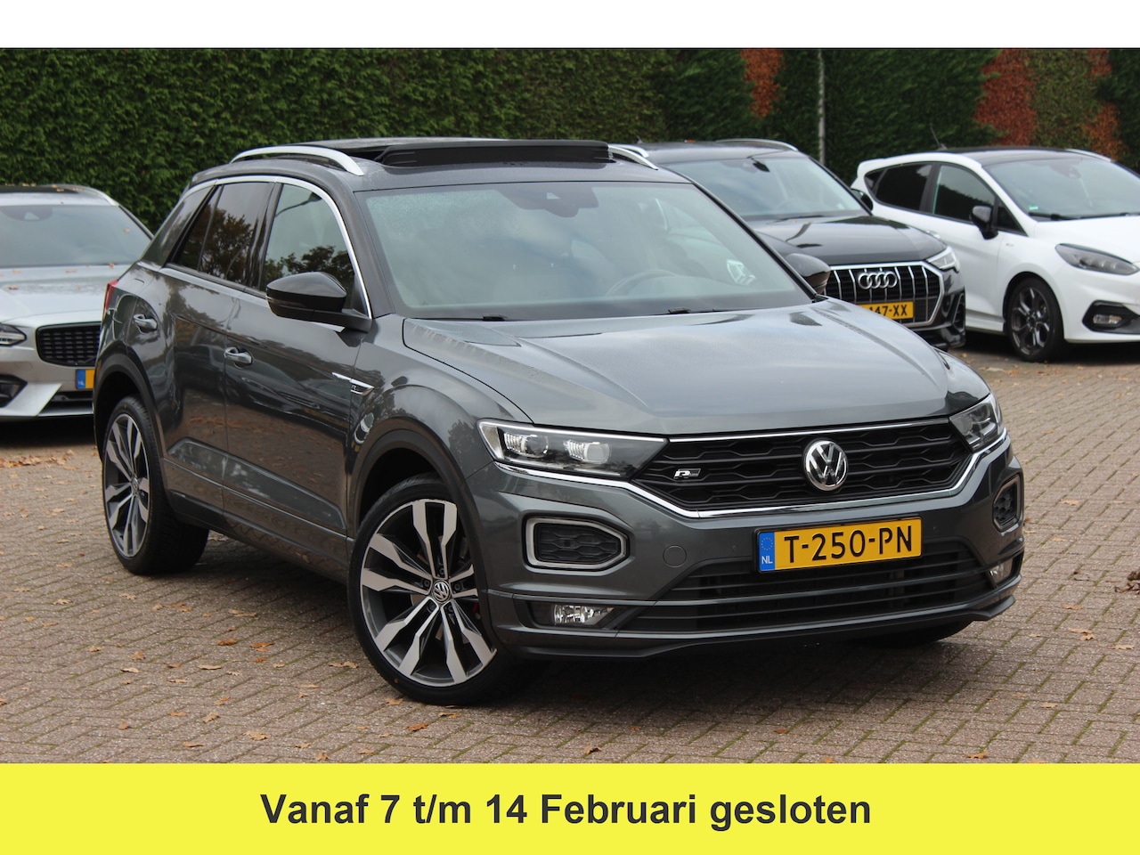 Volkswagen T-Roc - 2.0 TSI 4Motion Sport 3x R-line / Panoramadak / CarPlay / Parkeerhulp V+A / 18'' / Stoelve - AutoWereld.nl