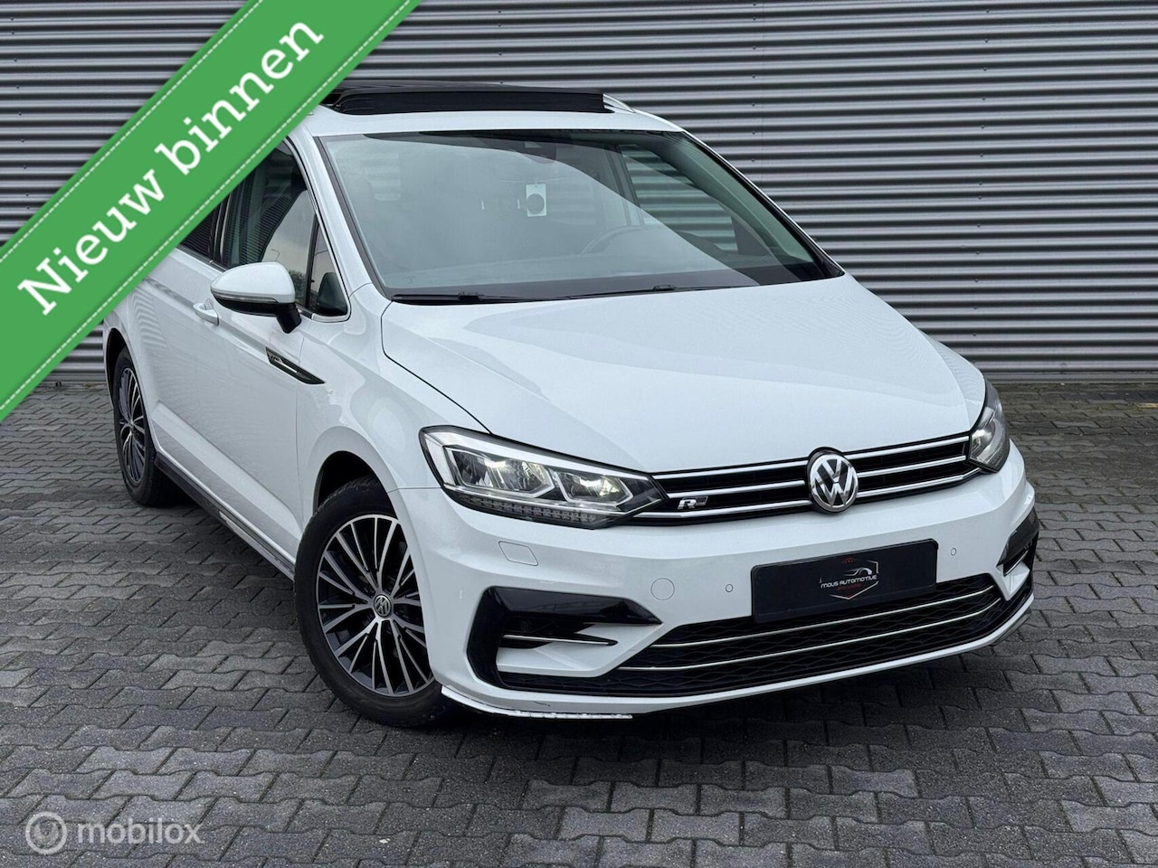 Volkswagen Touran - 2.0 TDI SCR Highline Business R 2.0 TDI SCR Highline Business R - AutoWereld.nl