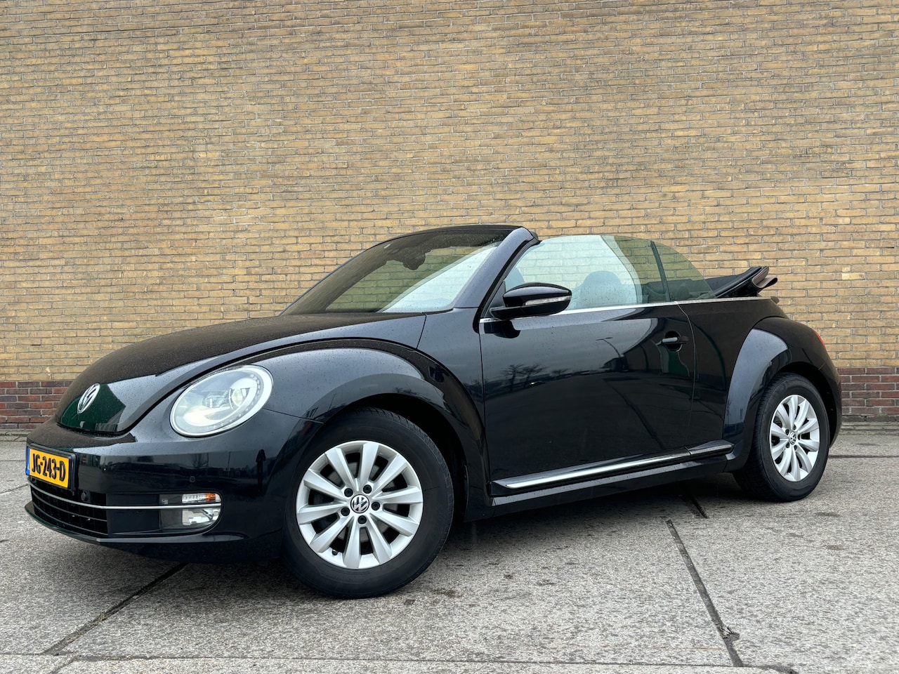 Volkswagen Beetle Cabriolet - 1.2 TSI Design BlueMotion Volkswagen Beetle Cabriolet | Cruise | Navi | Stoelverw | - AutoWereld.nl