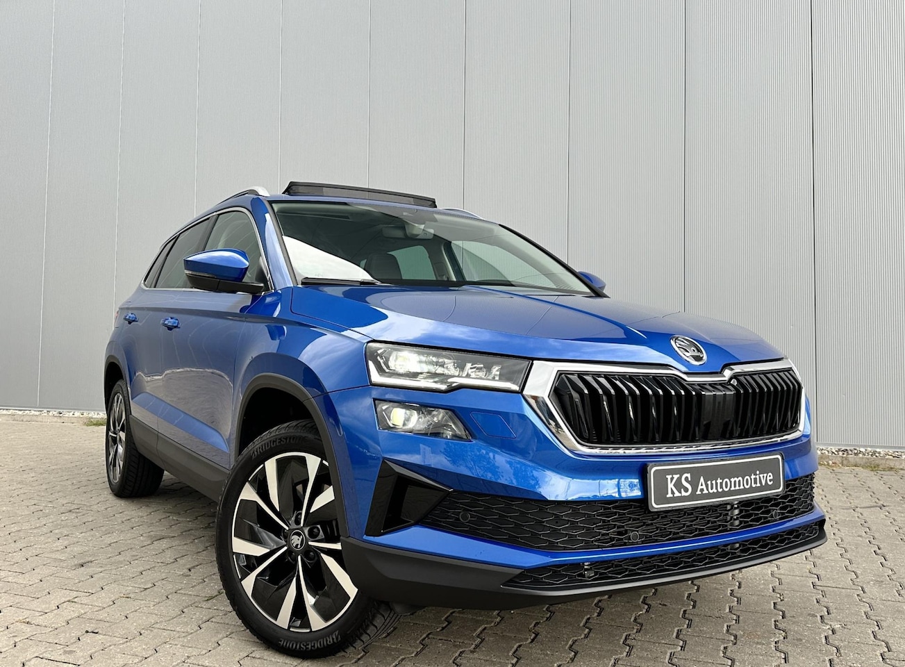 Skoda Karoq - 1.5 TSI ACT 150pk Automaat | Panoramadak | 18'' - AutoWereld.nl