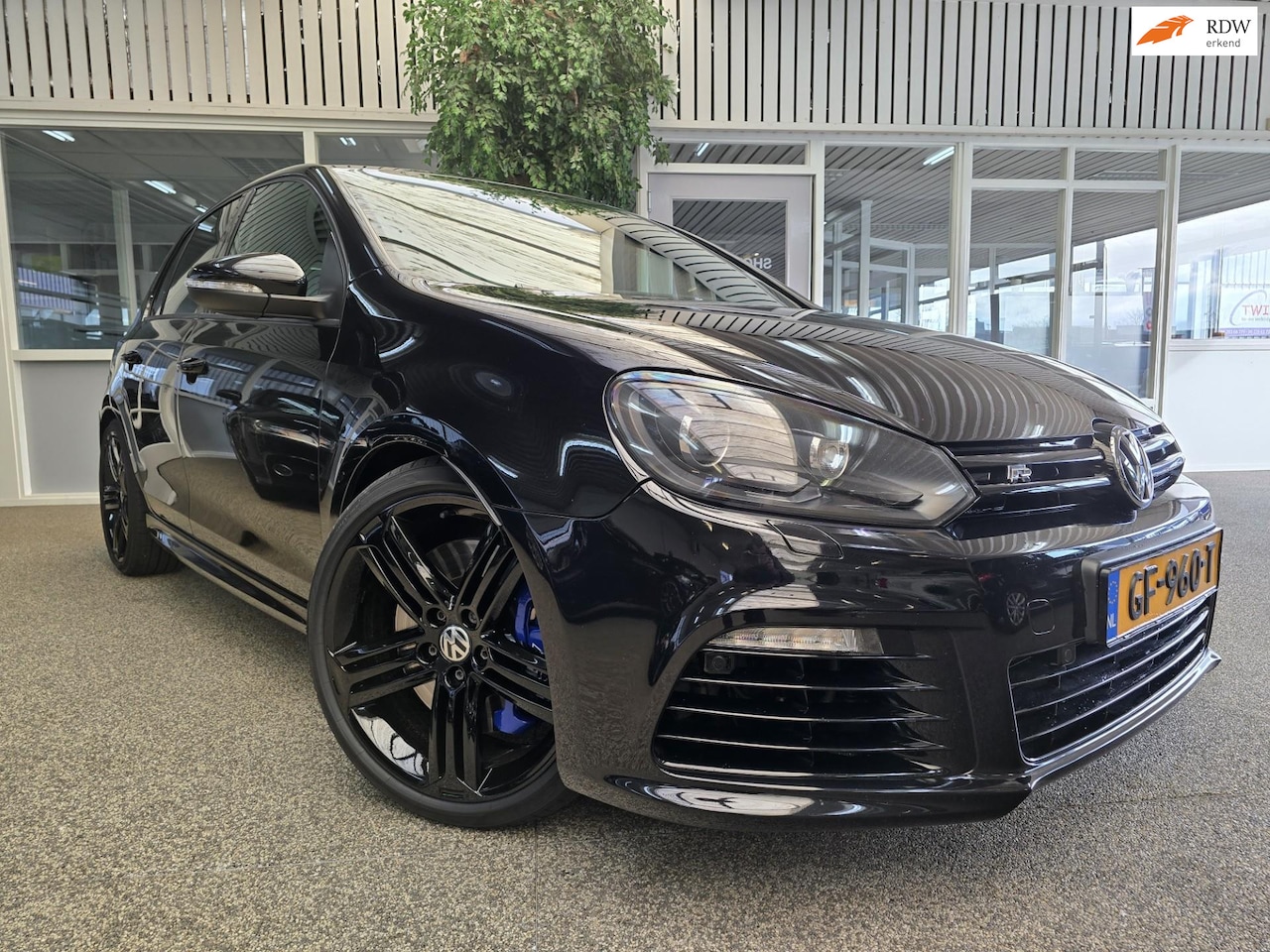 Volkswagen Golf - 2.0 R 4-Motion DSG LEDER DYNAUDIO CAMERA KEYLESS - AutoWereld.nl