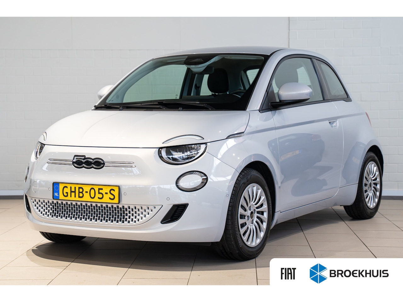 Fiat 500e - Urban 24 kWh | Navigatie | Camera | Parkeersensoren | Apple Carplay & Android Auto | Clima - AutoWereld.nl