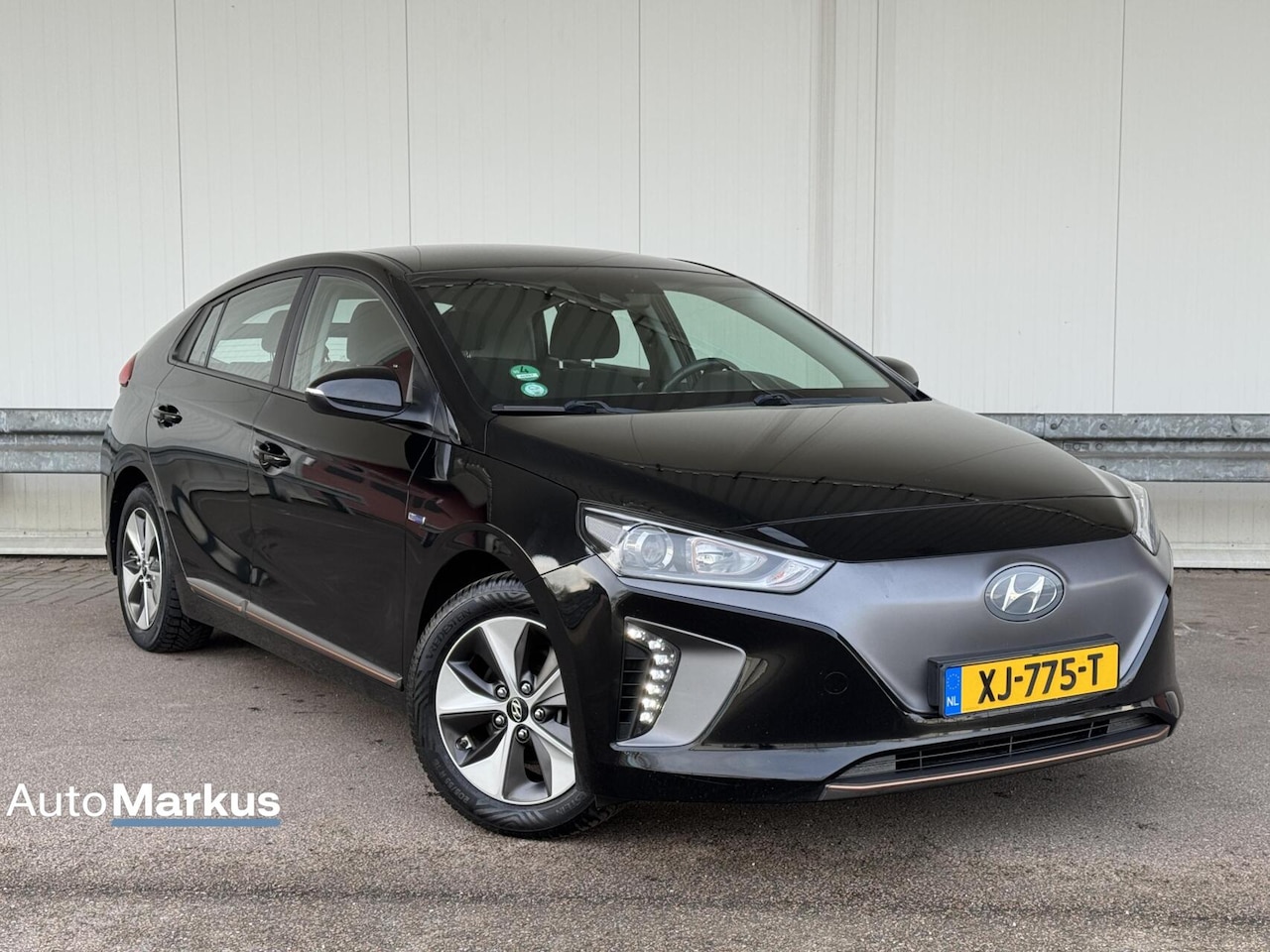 Hyundai IONIQ - Comfort EV|Adaptive Cruise|Keyless|Infinity|Carplay|Lane Assist - AutoWereld.nl