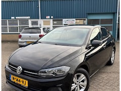 Volkswagen Polo - 1.0 MPI Comfortline Business | Airco | LM Velgen | Bluetooth | Parkeersensoren | Lage KM S