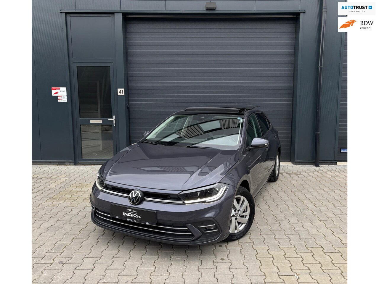 Volkswagen Polo - 1.0 TSI R-Line Business PANO IQ DSG SIDE ASSIST - AutoWereld.nl