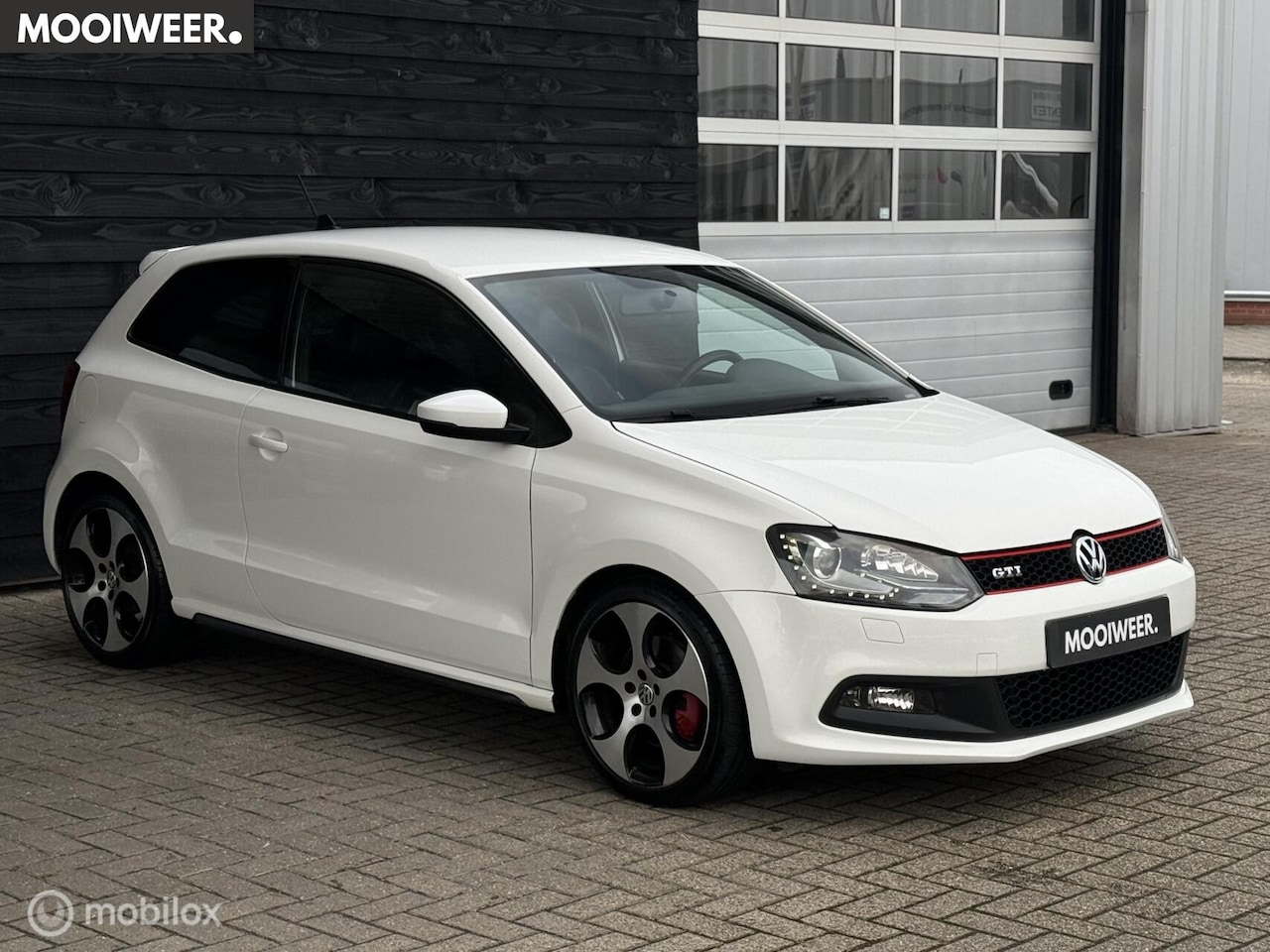 Volkswagen Polo - 1.4 TSI GTI | DSG | Xenon | Cruise |180 Pk - AutoWereld.nl