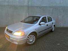 Opel Astra - 1.6-16V Edition