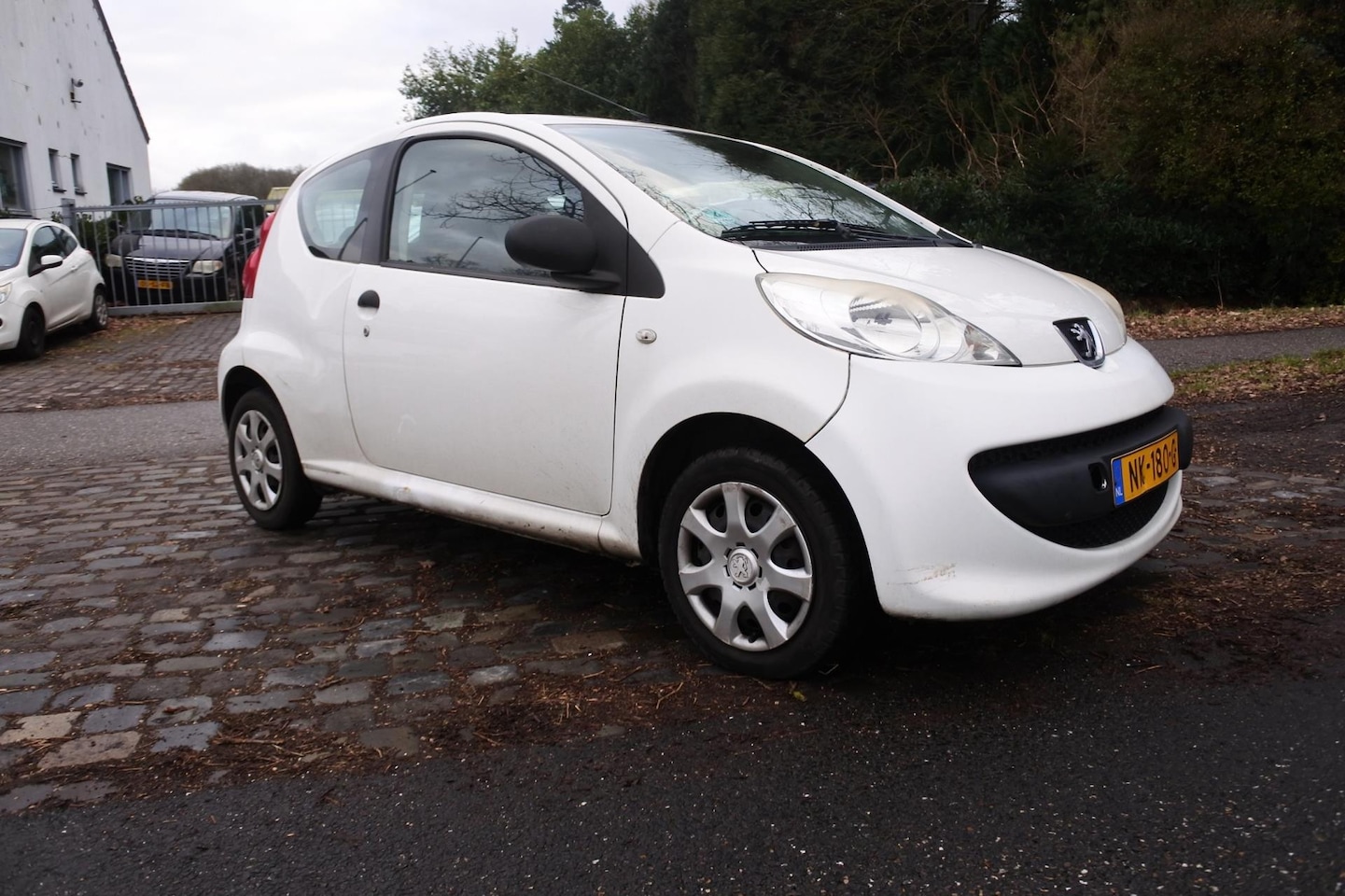 Peugeot 107 - 1.0-12V XR nw apk 30-1-2027 194 dkm - AutoWereld.nl
