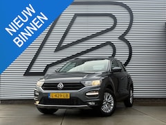 Volkswagen T-Roc - 1.5 TSI Style 1e Eigenaar|Navi|Carplay|Trekhaak|PDC V+A|Cruise|N.A.P|150pk|APK tot 06-2027