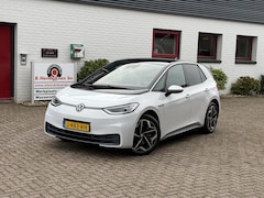 Volkswagen ID.3 - 58kWh 204pk 1ST Plus/ Stoel + stuurverwarming/ Adaptieve cruise/ DAB/ Keyless entry/ Camer