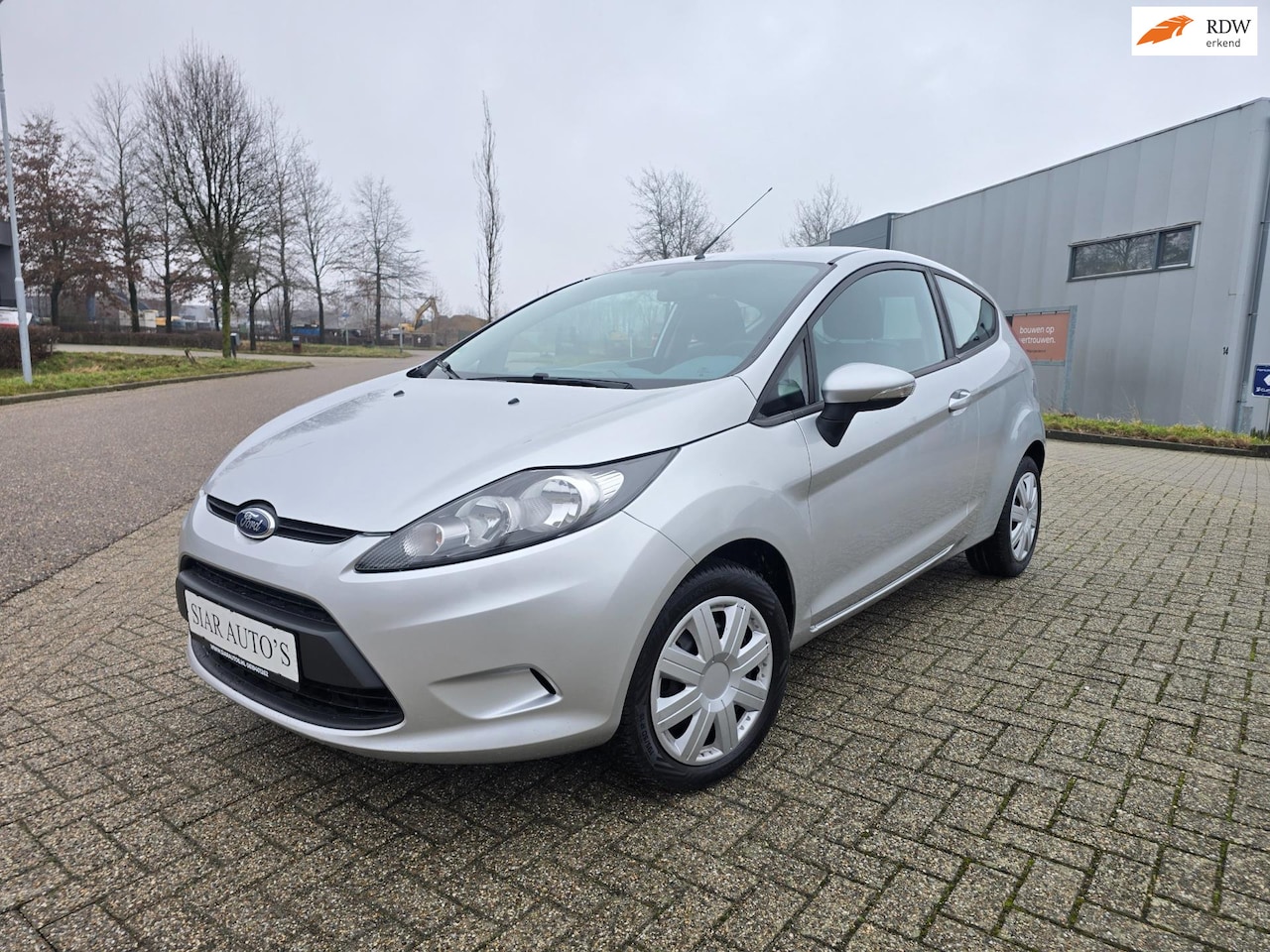 Ford Fiesta - 1.25 Limited Nette auto met Nieuw A.P.K - AutoWereld.nl