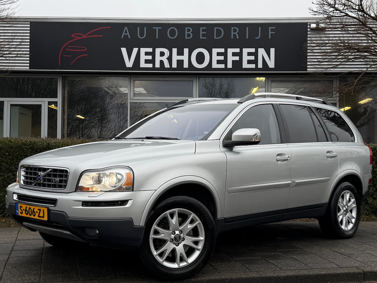Volvo XC90 - 4.4 V8 - 7 PERS - STOEL VERW - XENON - CRUISE / CLIMATE CONTR - YOUNGTIMER - TREKHAAK ! - AutoWereld.nl