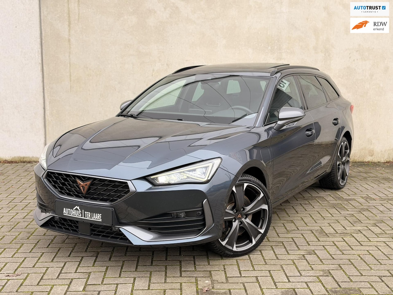 CUPRA Leon Sportstourer - 1.4 e-Hybrid VZ Copper Edition Pano 19'' - AutoWereld.nl