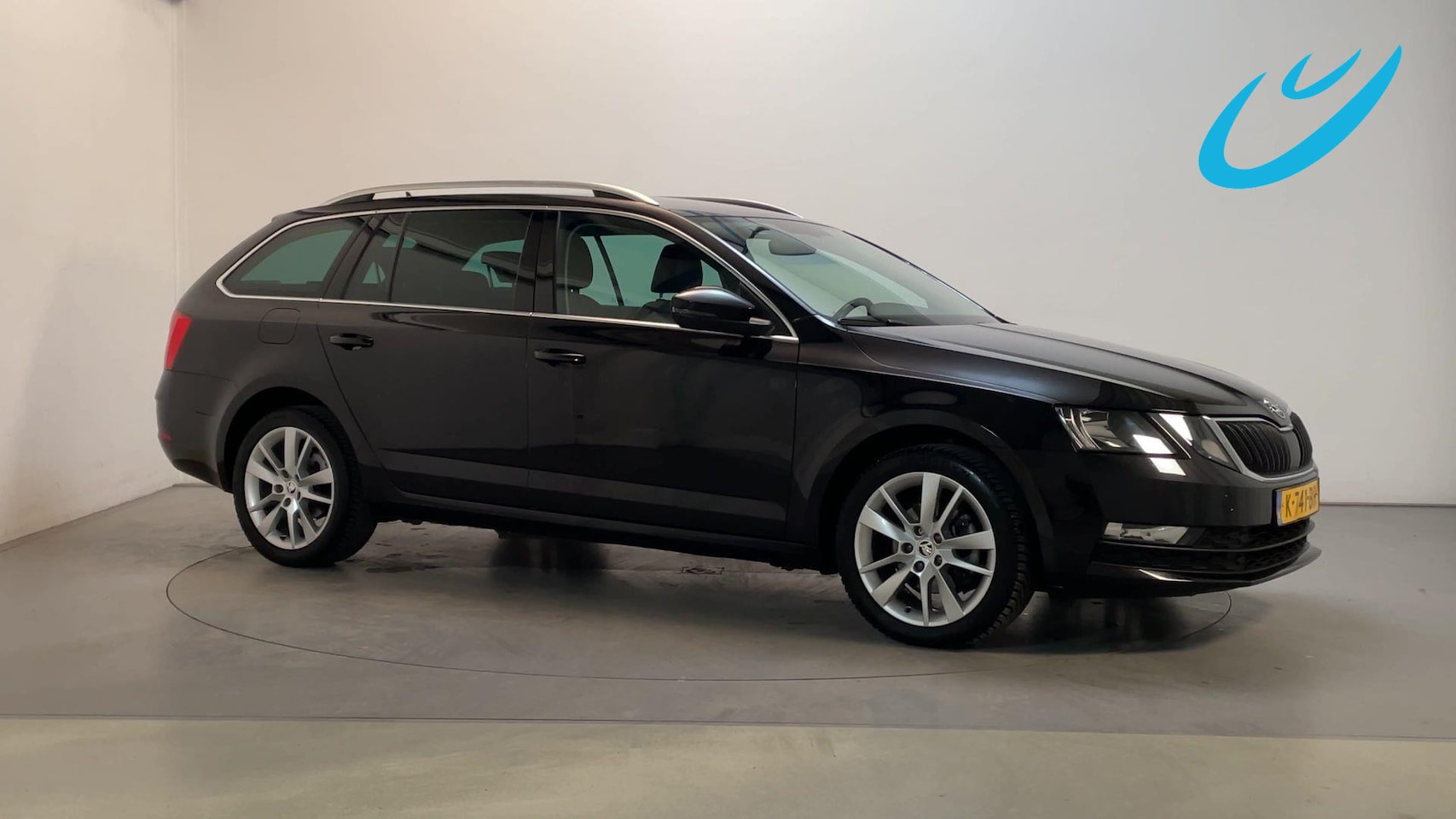 Skoda Octavia Combi - 1.5 TSI 150pk DSG Greentech Business Edition Leder-Stof Camera Stoelverwarming - AutoWereld.nl