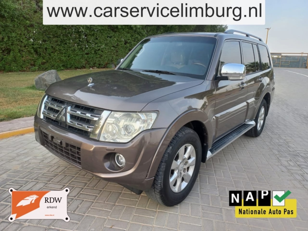 Mitsubishi Pajero - 3.8 V6 Benzine 4x4 Airco Leder Panorama - AutoWereld.nl