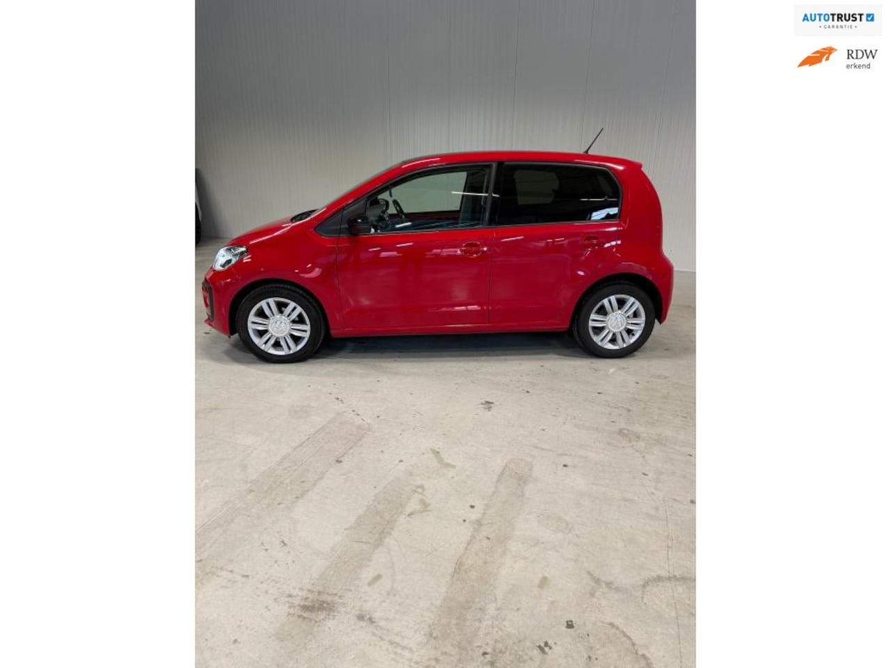 Volkswagen Up! - 1.0 BMT high up! Stoelverwarming pdc - AutoWereld.nl