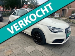 Audi A1 - 1.4 TFSI panorama 6- bak