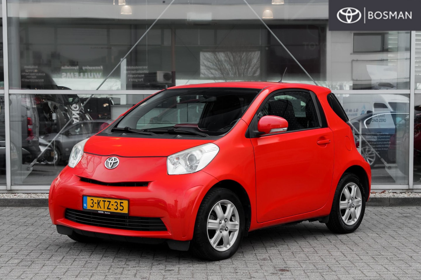Toyota iQ - 1.0 VVTi Comfort 1.0 VVTi Comfort - AutoWereld.nl